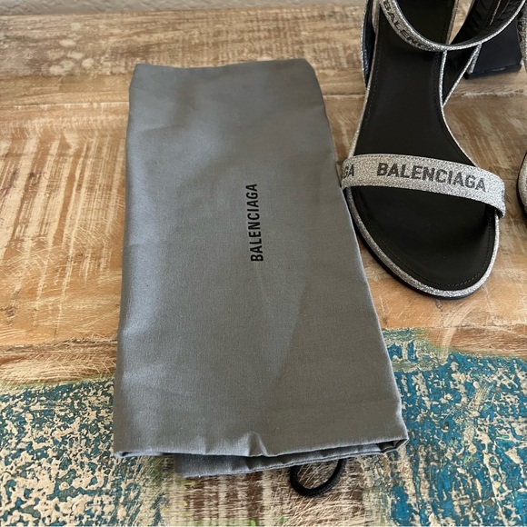 BALENCIAGA Metallic Sandals - Picture 6 of 7